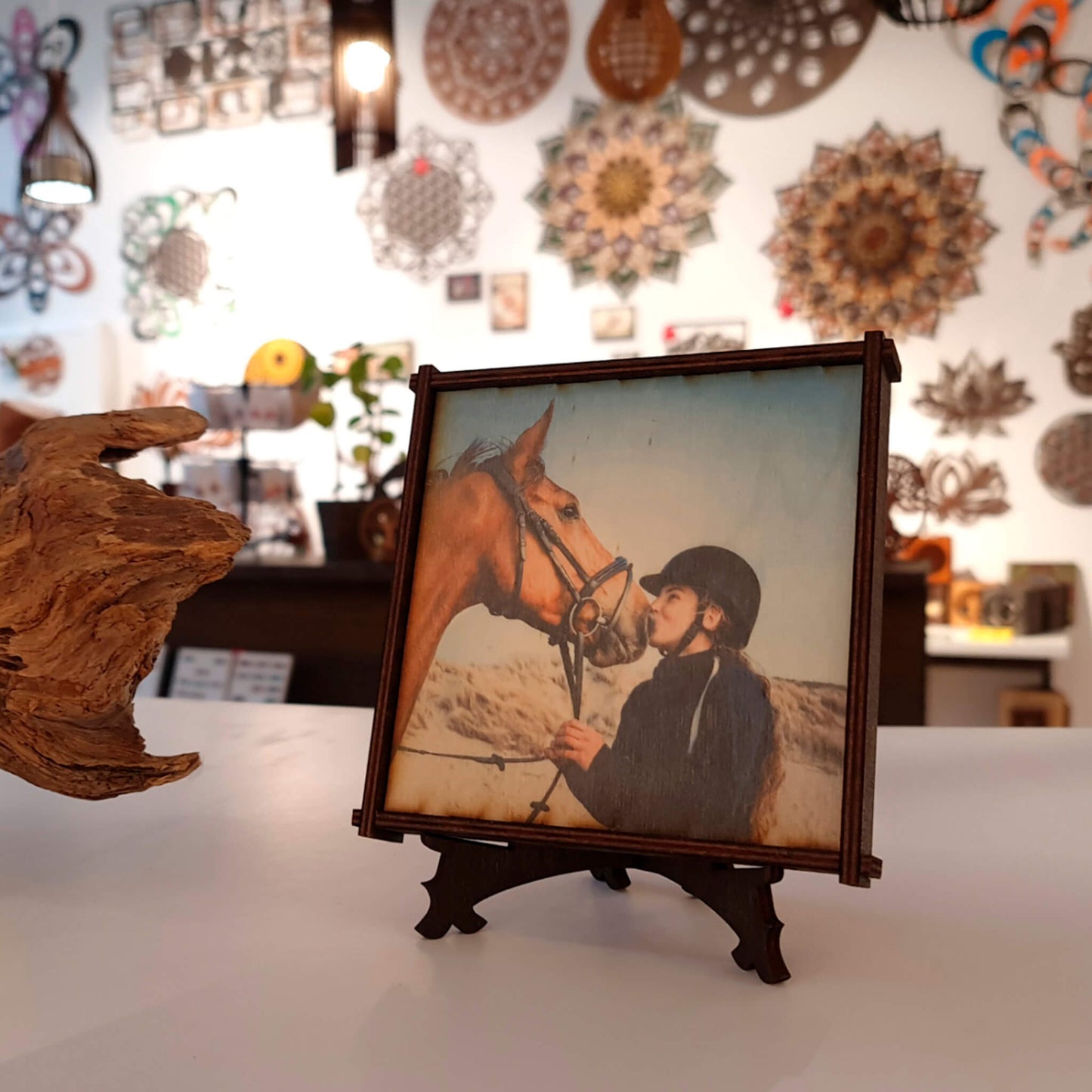 Foto auf Holz gedruckt, mit edlem Rahmen und Ständer, Quadratisch, 3 Größen - Nanino Design Onlineshop -
