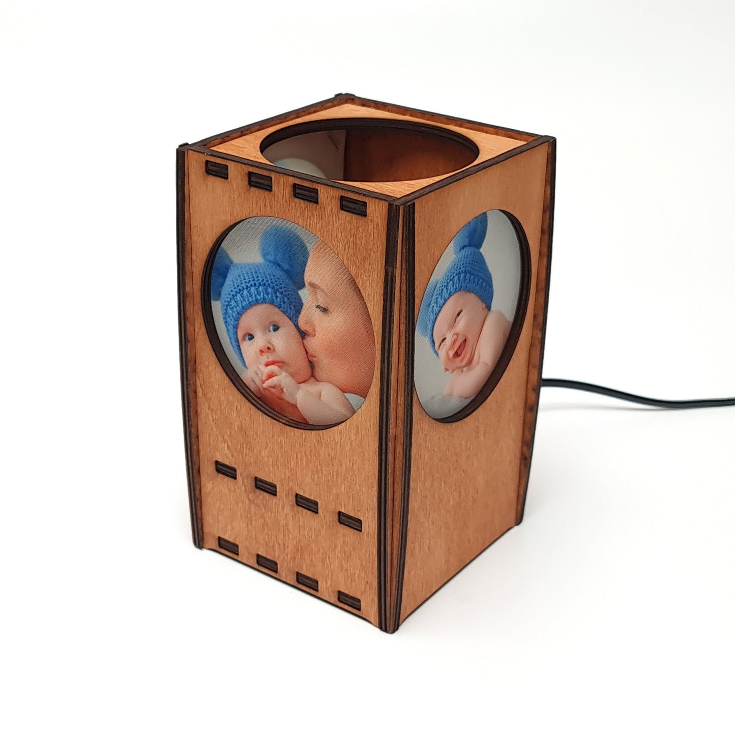 Fotolampe aus Holz mit 3 persönlichen Fotos - Bilderleuchte - Nanino Design Onlineshop -