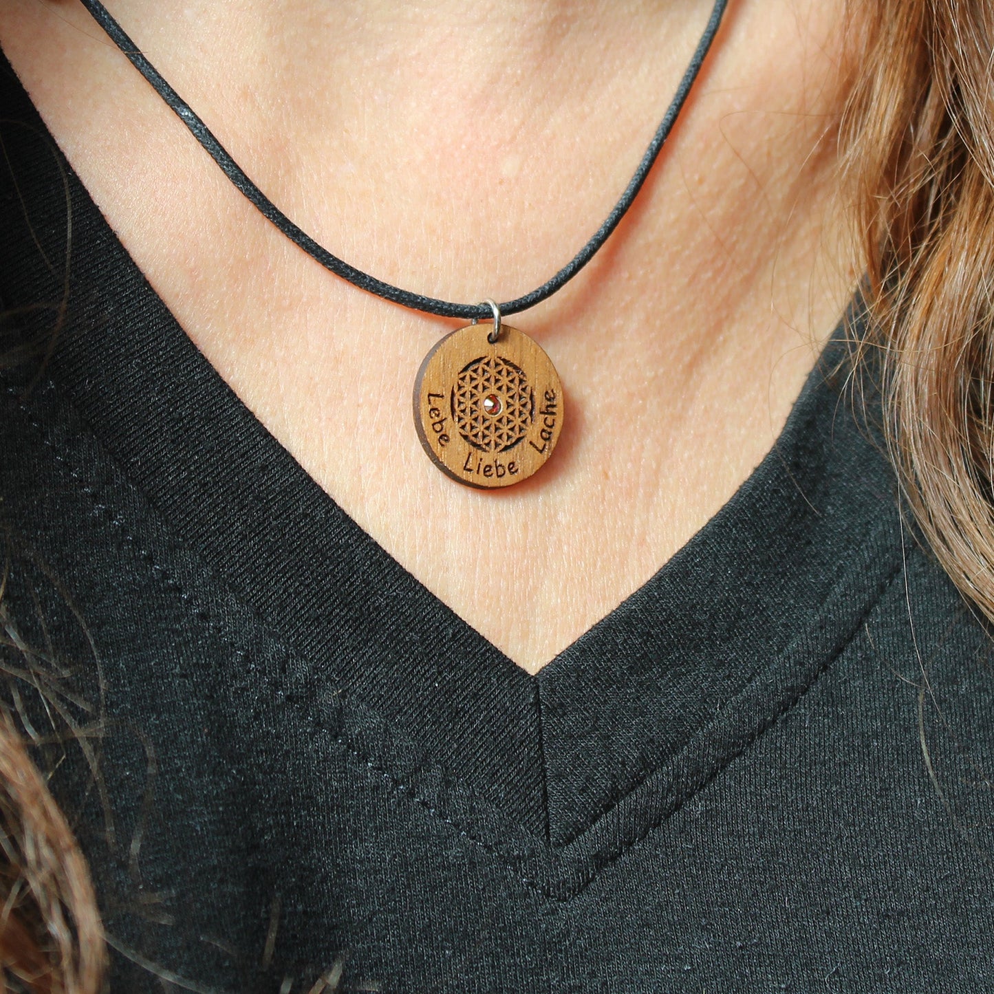 Halskette Blume "Lebe Liebe Lache" - Nanino Design Onlineshop -