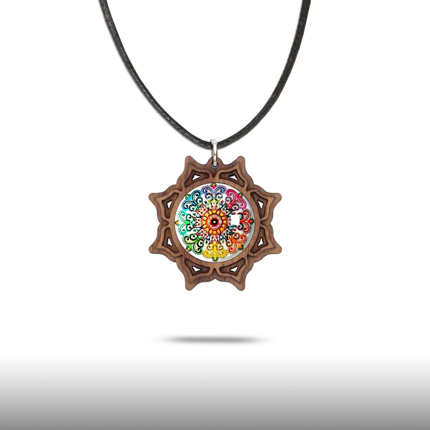 Halskette Mandala "Mond" aus Holz mit Glasstein - Nanino Design Onlineshop -