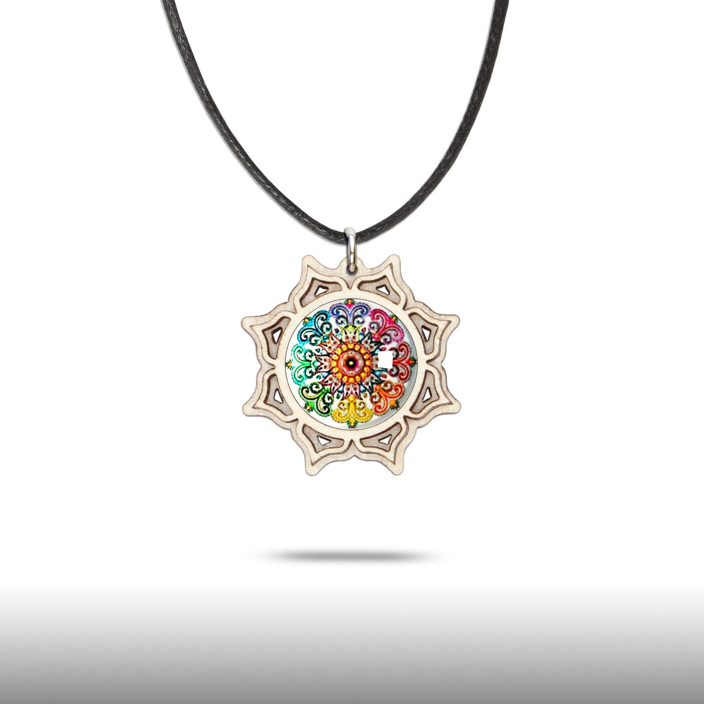 Halskette Mandala "Mond" aus Holz mit Glasstein - Nanino Design Onlineshop -