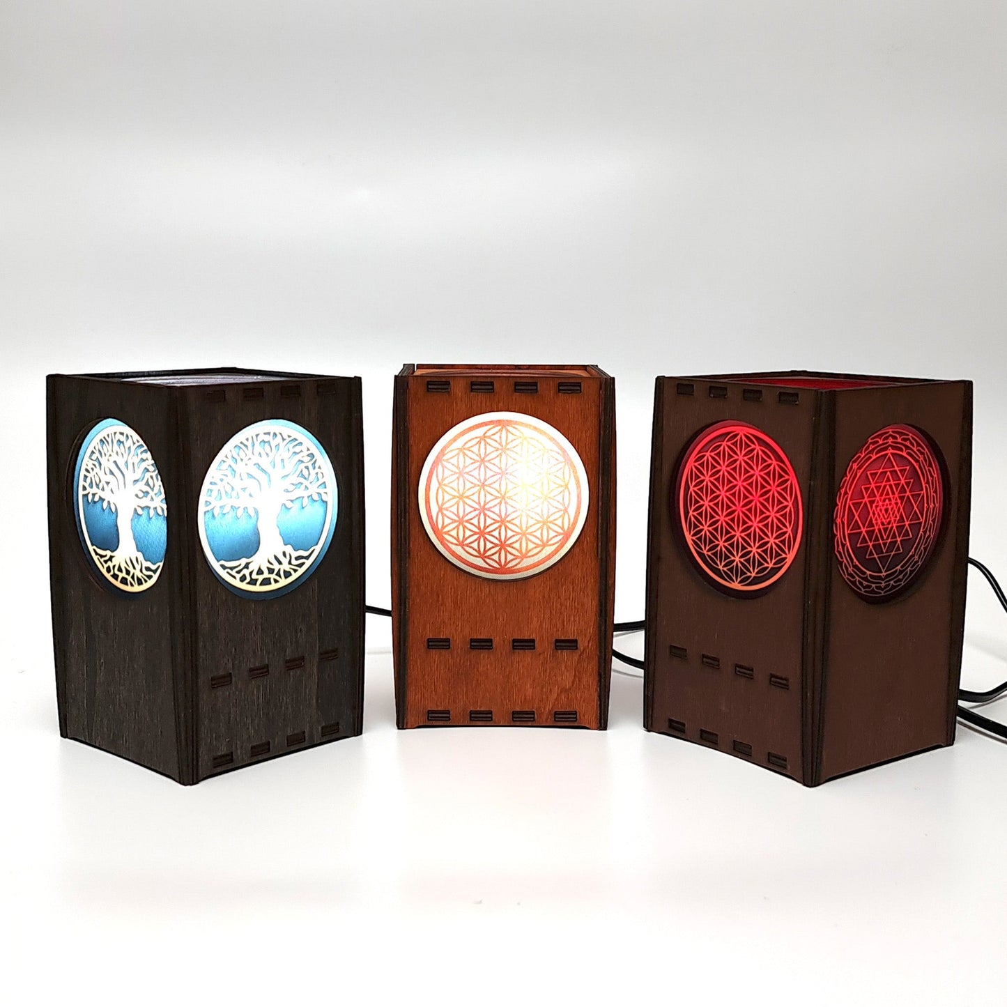 Tischlampe aus Holz mit 3 Symbolen - Nanino Design Onlineshop -