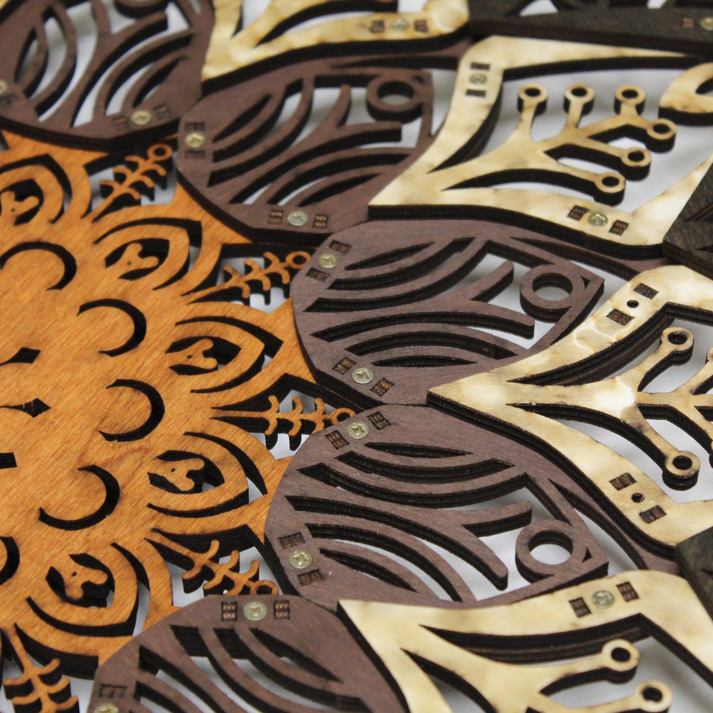 Wandbild Holz "Mandala Blau Gold" 8-lagig, 80cm - Nanino Design Onlineshop -