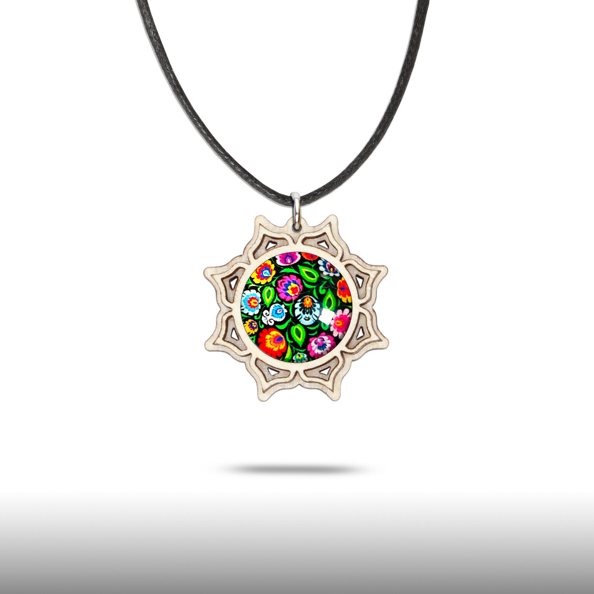 Halskette Mandala "Mond" aus Holz mit Glasstein - Nanino Design Onlineshop -